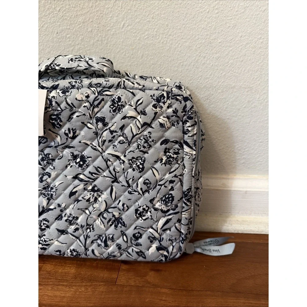 VERA BRADLEY Deluxe Travel Organizer Vanity Case Cosmetics Perennials Gray NWT